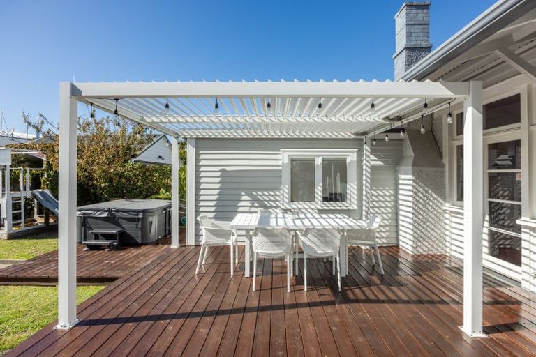 Photo of property in 42a Latham Street, Napier South, Napier, 4110