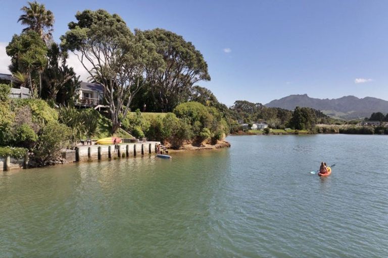 Photo of property in 33 Nihinihi Avenue, Raglan, 3225