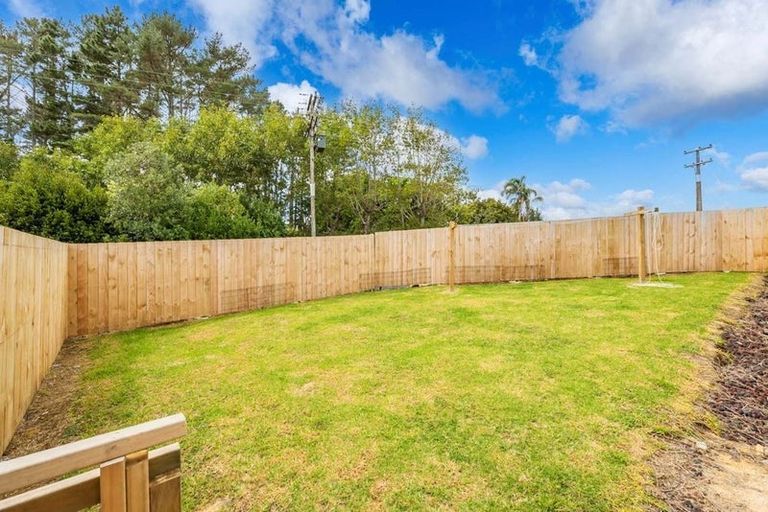 Photo of property in 26 Paihere Street, Huapai, Kumeu, 0810