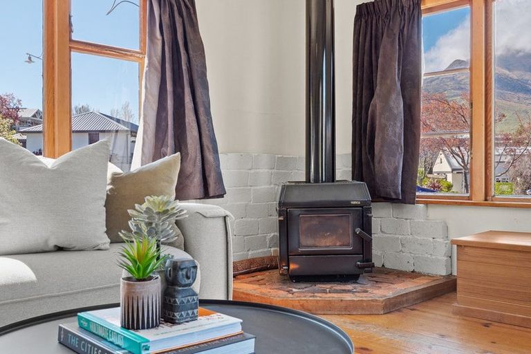 Photo of property in 8 Riverside Road, Frankton, Queenstown, 9300