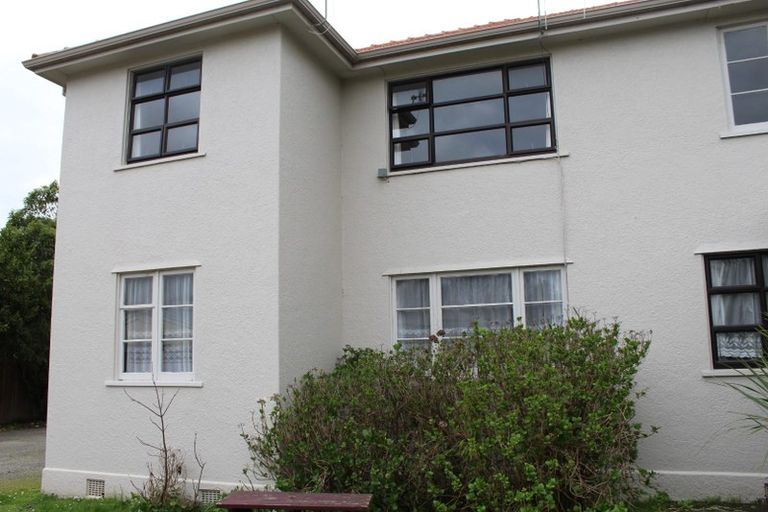 Photo of property in 553 Featherston Street, Roslyn, Palmerston North, 4414