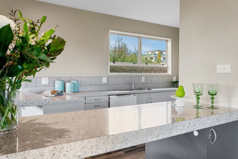 Photo of property in 38 Harvey Street, Waipahihi, Taupo, 3330