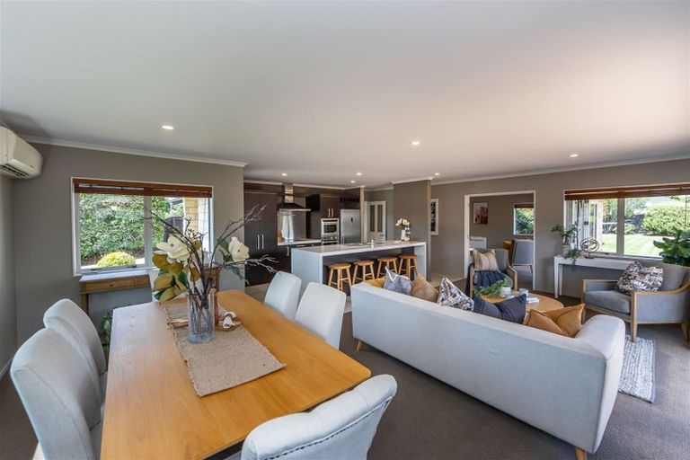 Photo of property in 8 Springside Place, Redwood, Christchurch, 8051