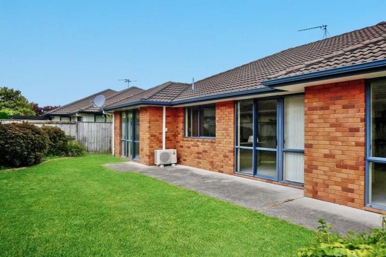 Photo of property in 16 Te Manatu Drive, Huntington, Hamilton, 3210