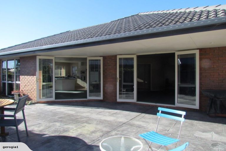 Photo of property in 72 Broadhaven Avenue, Parklands, Christchurch, 8083