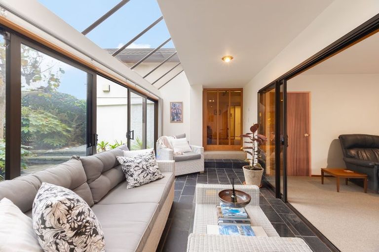 Photo of property in 10 Edgewater Street, Waikanae, 5036