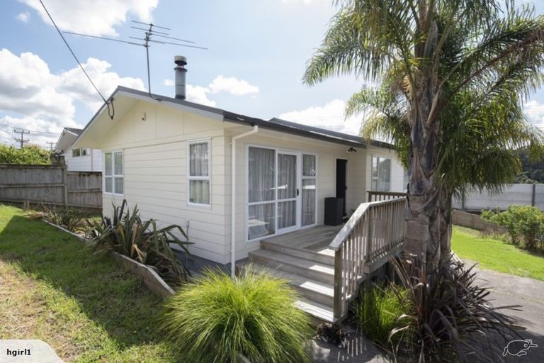 Photo of property in 230 Triangle Road, Massey, Auckland, 0614
