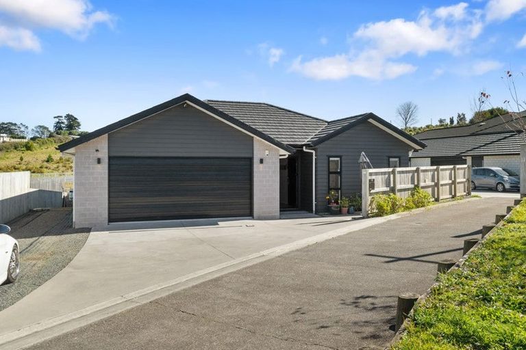 Photo of property in 15 Waikaka Place, Rototuna North, Hamilton, 3210