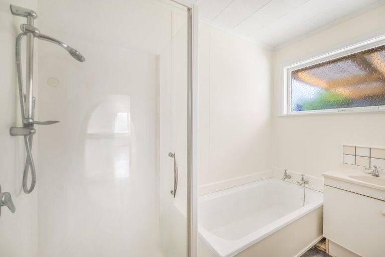 Photo of property in 66 Clarence Cox Crescent, Pirimai, Napier, 4112