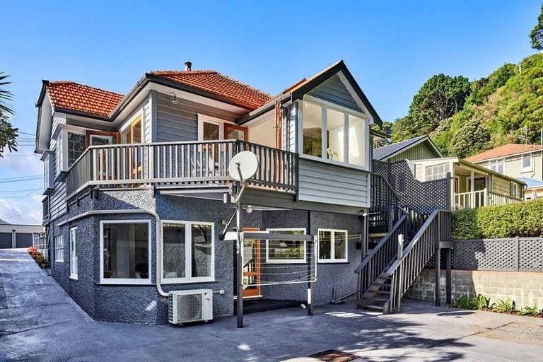 Photo of property in 54 Ferry Street, Seatoun, Wellington, 6022