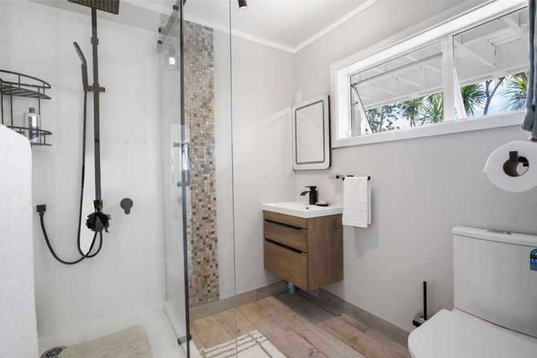 Photo of property in 83 Rangatira Road, Beach Haven, Auckland, 0626