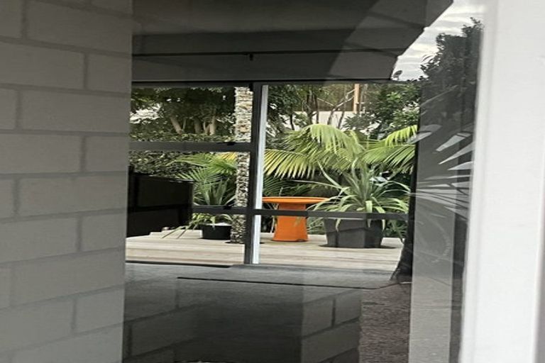 Photo of property in 3/4 Frater Avenue, Milford, Auckland, 0620