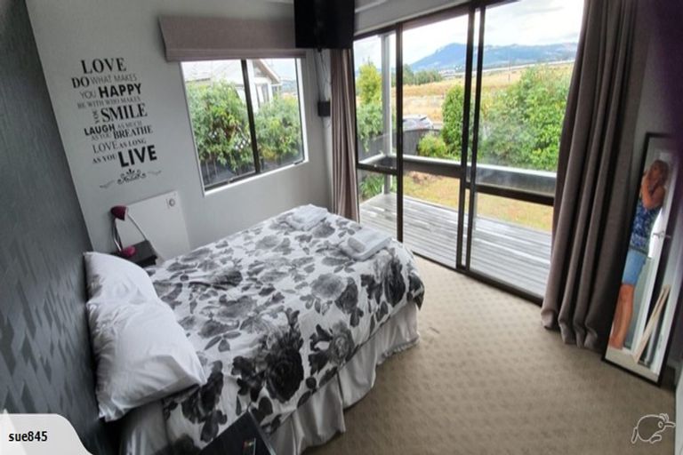 Photo of property in 27 Owhatiura Drive, Lynmore, Rotorua, 3010