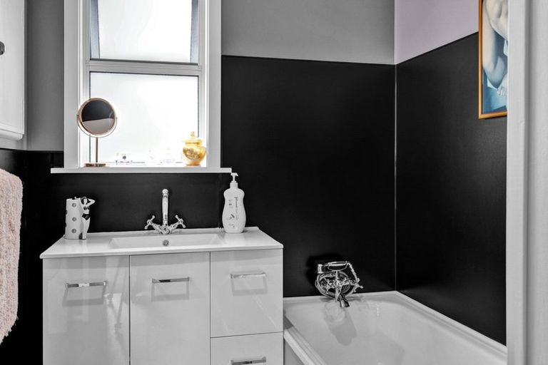 Photo of property in 108 Stanners Street, Eltham, 4322