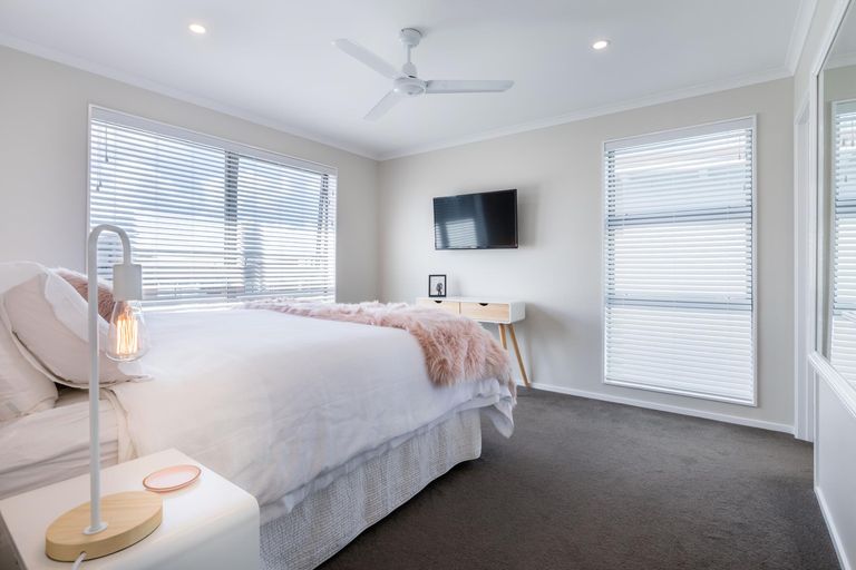 Photo of property in 14 Oioi Road, Hobsonville, Auckland, 0616