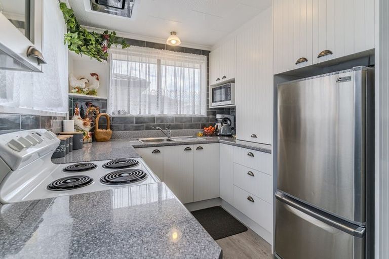 Photo of property in 122b Macandrew Road, South Dunedin, Dunedin, 9012