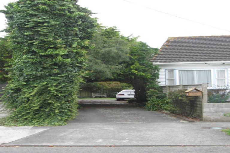 Photo of property in 2a Hobbs Grove, Epuni, Lower Hutt, 5011