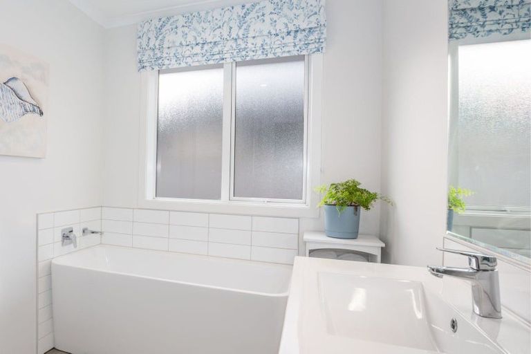 Photo of property in 8 Paioke Street, Waikanae, 5036