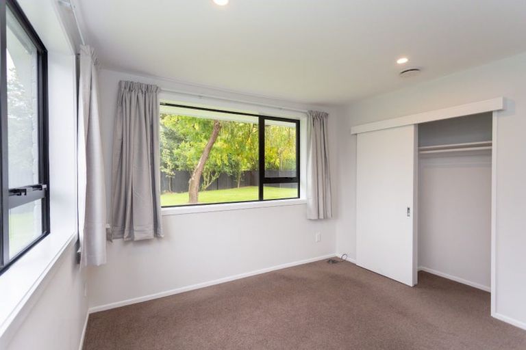 Photo of property in 8c Leeman Place, Redwood, Christchurch, 8051