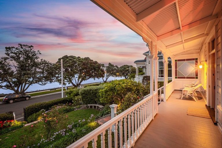 Photo of property in 7 King Edward Parade, Devonport, Auckland, 0624