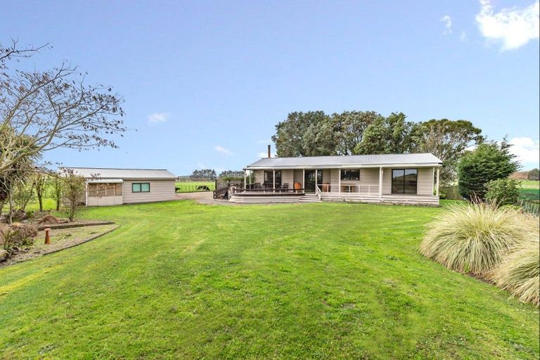 Photo of property in 236 Oturoa Road, Poroutawhao, Levin, 5572