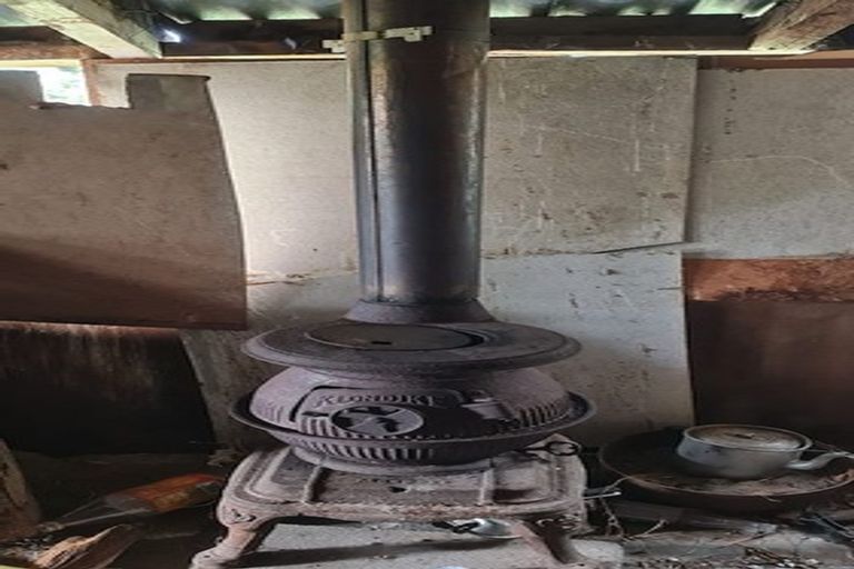 Photo of property in 2174 Rangiwahia Road, Rangiwahia, Kimbolton, 4774