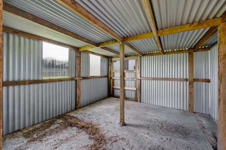 Photo of property in 902 Ararata Road, Ararata, Hawera, 4674