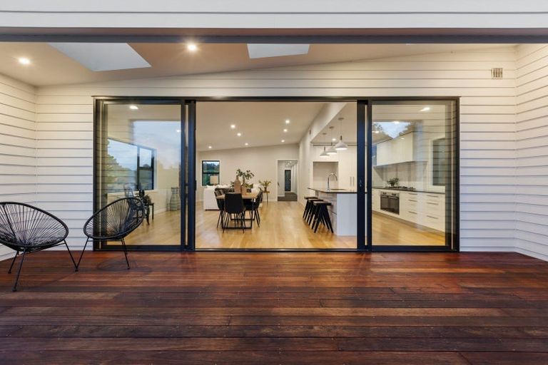 Photo of property in 7b Montrose Place, Highlands Park, New Plymouth, 4312