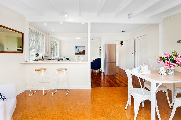 Photo of property in 12 Stephen Street, Johnsonville, Wellington, 6037