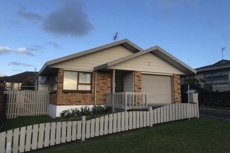 Photo of property in 2c Duke Street, Papakura, 2110