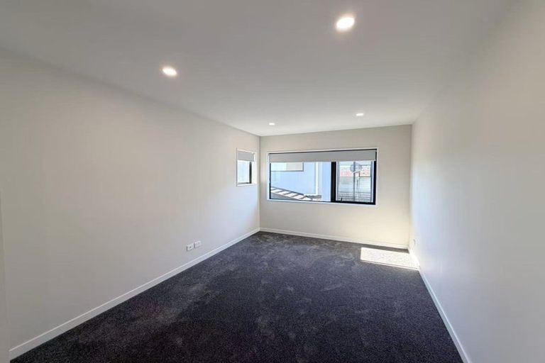 Photo of property in 8 Songline Road, Karaka, 2113