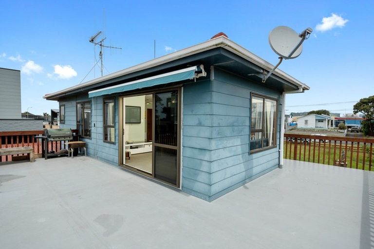 Photo of property in 18 Percy Road, Papamoa Beach, Papamoa, 3118