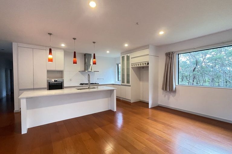 Photo of property in 96 Tiriwa Drive, Massey, Auckland, 0614