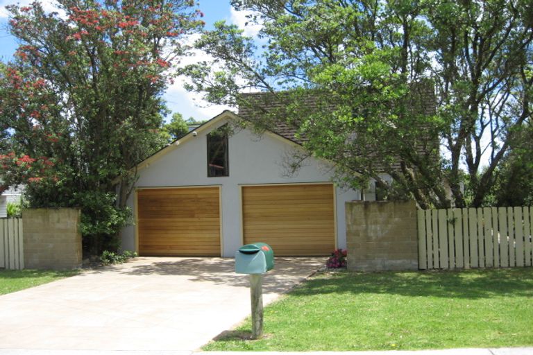 Photo of property in 20 Edwin Mitchelson Road, Muriwai, Waimauku, 0881