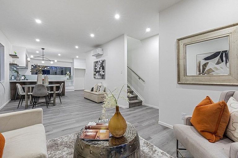 Photo of property in 10 Waka Street, Albany Heights, Auckland, 0632