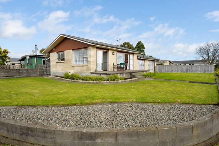 Photo of property in 2 Park Lane, Waitara, 4320