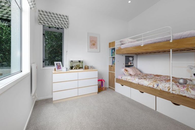 Photo of property in 8 Tiromoana Road, Raumati South, Paraparaumu, 5032