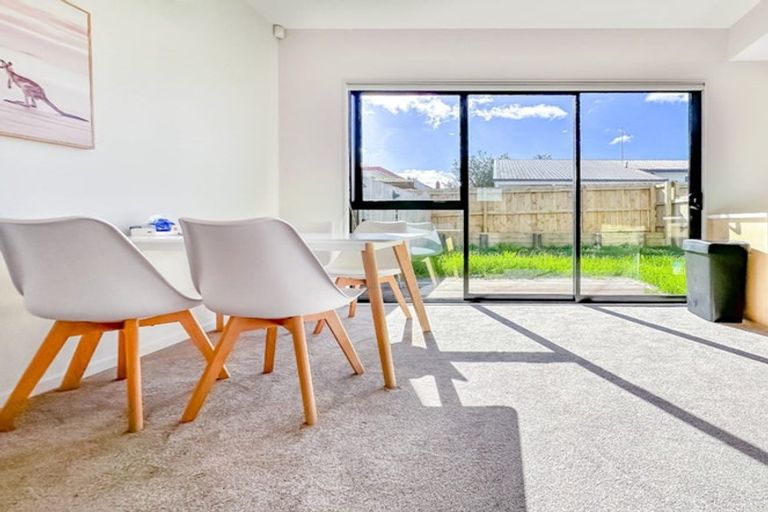 Photo of property in 3/26 Toru Street, Te Atatu Peninsula, Auckland, 0610