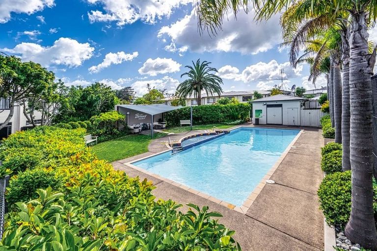 Photo of property in 8/2 Armoy Drive, East Tamaki, Auckland, 2016