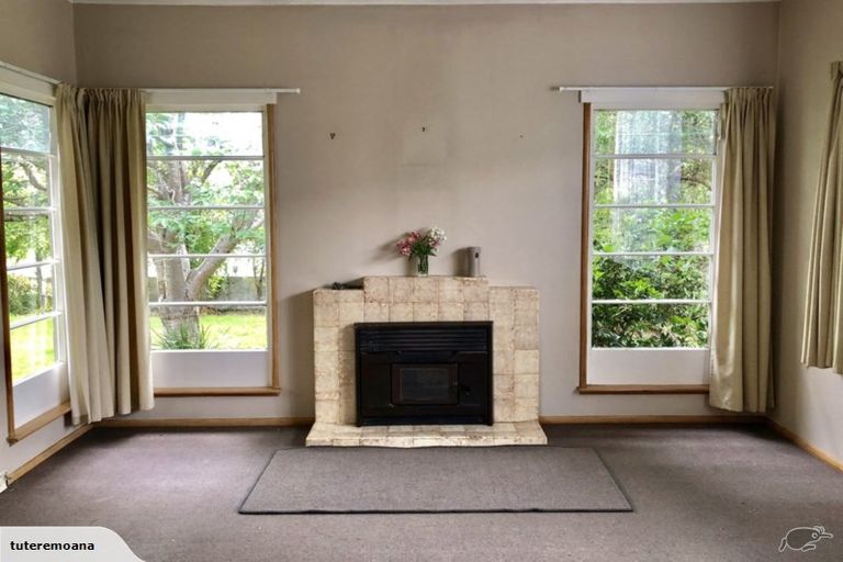 Photo of property in 72 Kent Street, Carterton, 5713