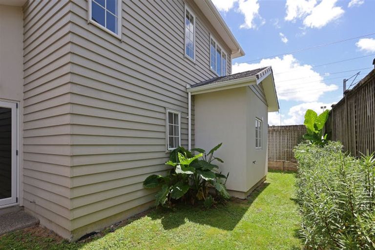 Photo of property in 36 Mulvaney Crescent, Henderson, Auckland, 0612