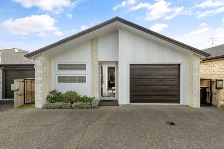 Photo of property in 11 Capstan Close, Pyes Pa, Tauranga, 3112