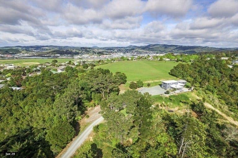 Photo of property in 46 Kohe Street, Parahaki, Whangarei, 0112