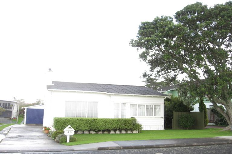 Photo of property in 46a Marine Parade, Mellons Bay, Auckland, 2014