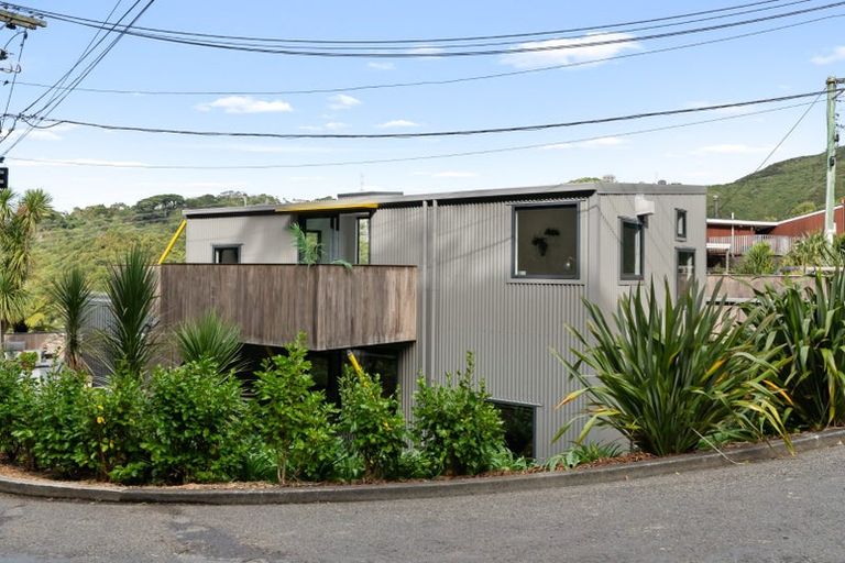 Photo of property in 49 Mount Pleasant Road, Aro Valley, Wellington, 6012