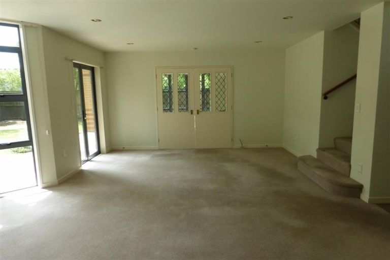 Photo of property in 382a Memorial Avenue, Burnside, Christchurch, 8053