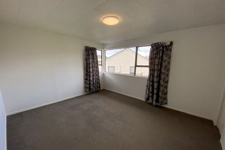 Photo of property in 15 Cottam Grove, Northcross, Auckland, 0632