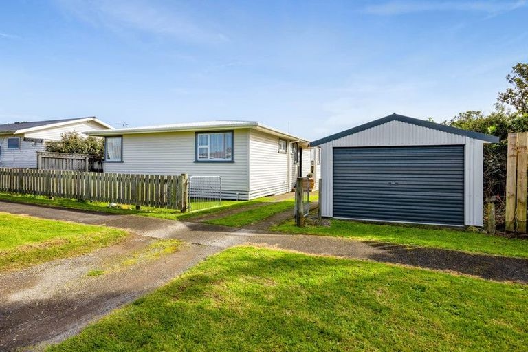 Photo of property in 6 Brookes Terrace, Waitara, 4320