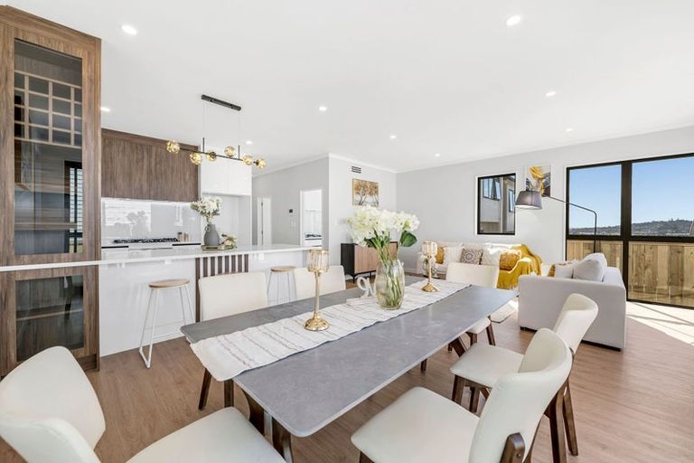 Photo of property in 28 Adamson Road, Flat Bush, Auckland, 2019