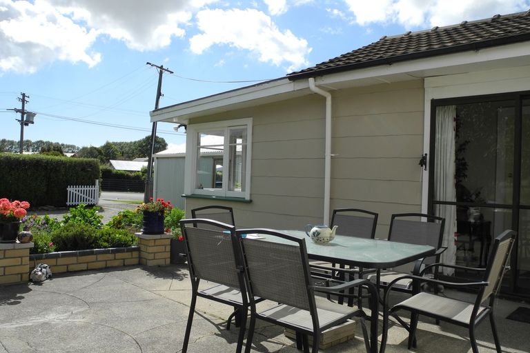 Photo of property in 17 Rugby Street, Waimate, 7924